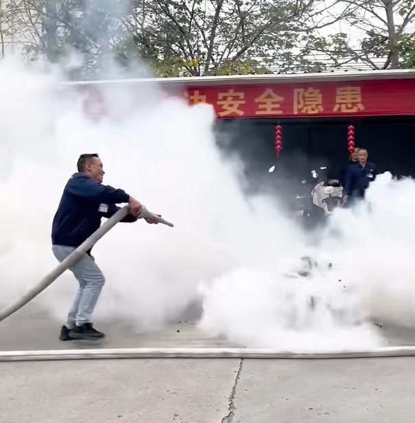 c52cb2c23f68b38cd2e0a7ced198827e