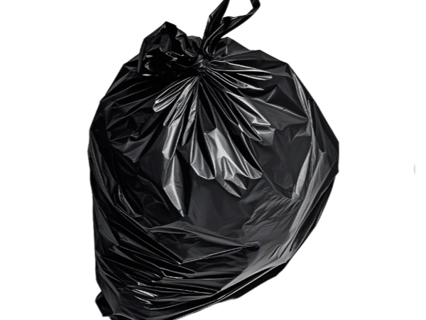 垃圾袋有股刺鼻的味道，是不是有毒？​​